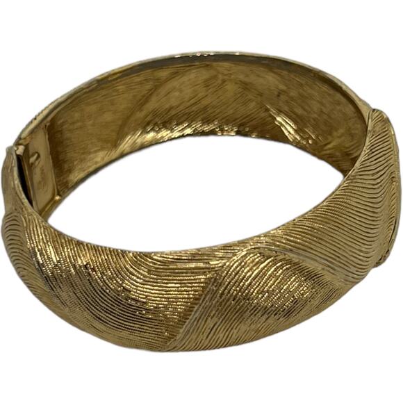 Vintage Monet Gold-Tone Textured Hinged Bangle Bracelet - Wave Pattern - Picture 12 of 12